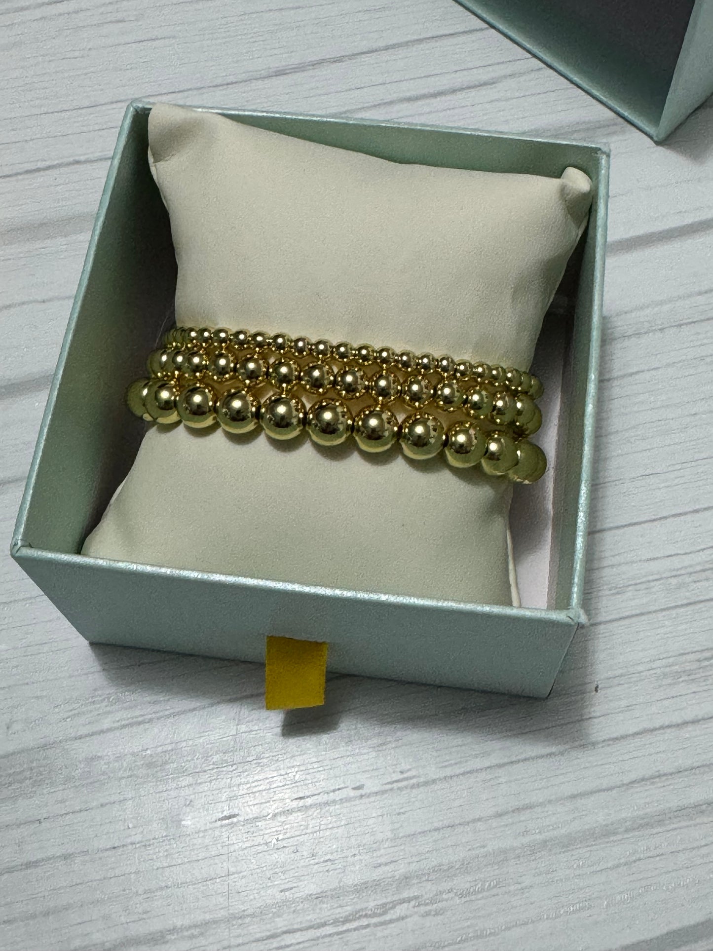 GOLD BEAD BRACELET